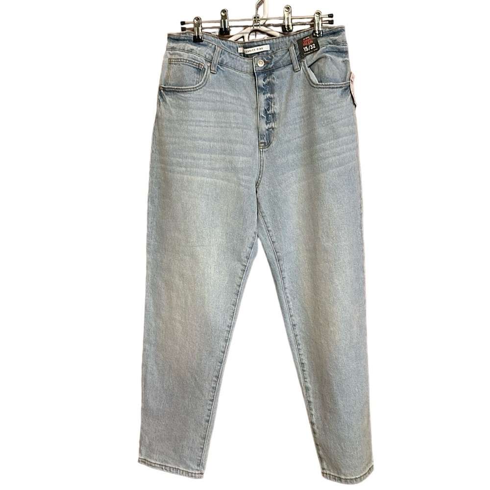 Celebrity Pink Women’s Curvy Hi- Rise Dad Jean